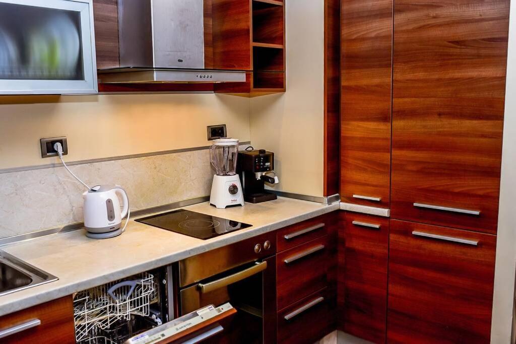 Sea View Apartment Next To Sea Garden And Beach Varna Esterno foto