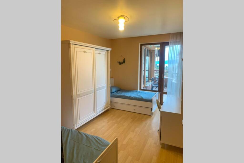 Sea View Apartment Next To Sea Garden And Beach Varna Esterno foto