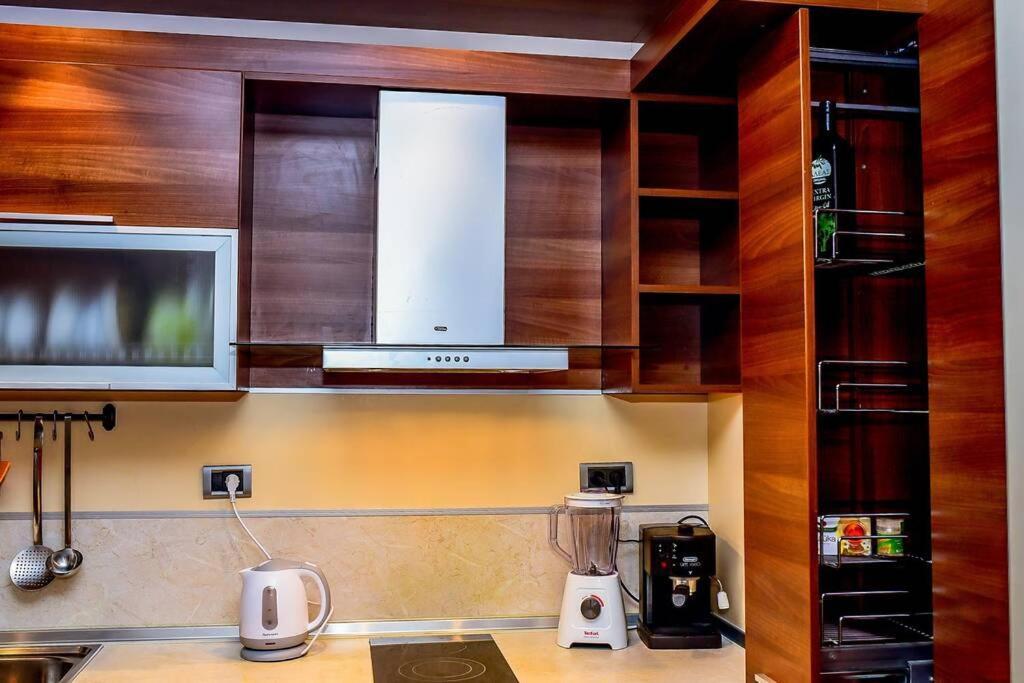 Sea View Apartment Next To Sea Garden And Beach Varna Esterno foto