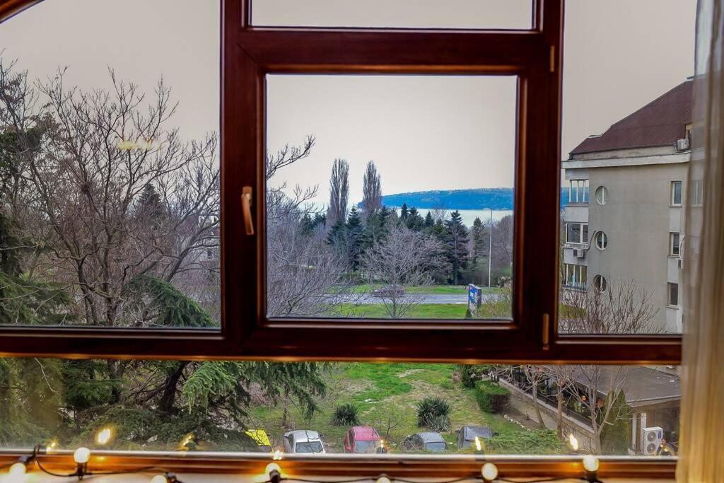 Sea View Apartment Next To Sea Garden And Beach Varna Esterno foto